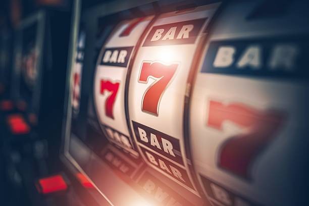 Live dealer blackjack and roulette tables